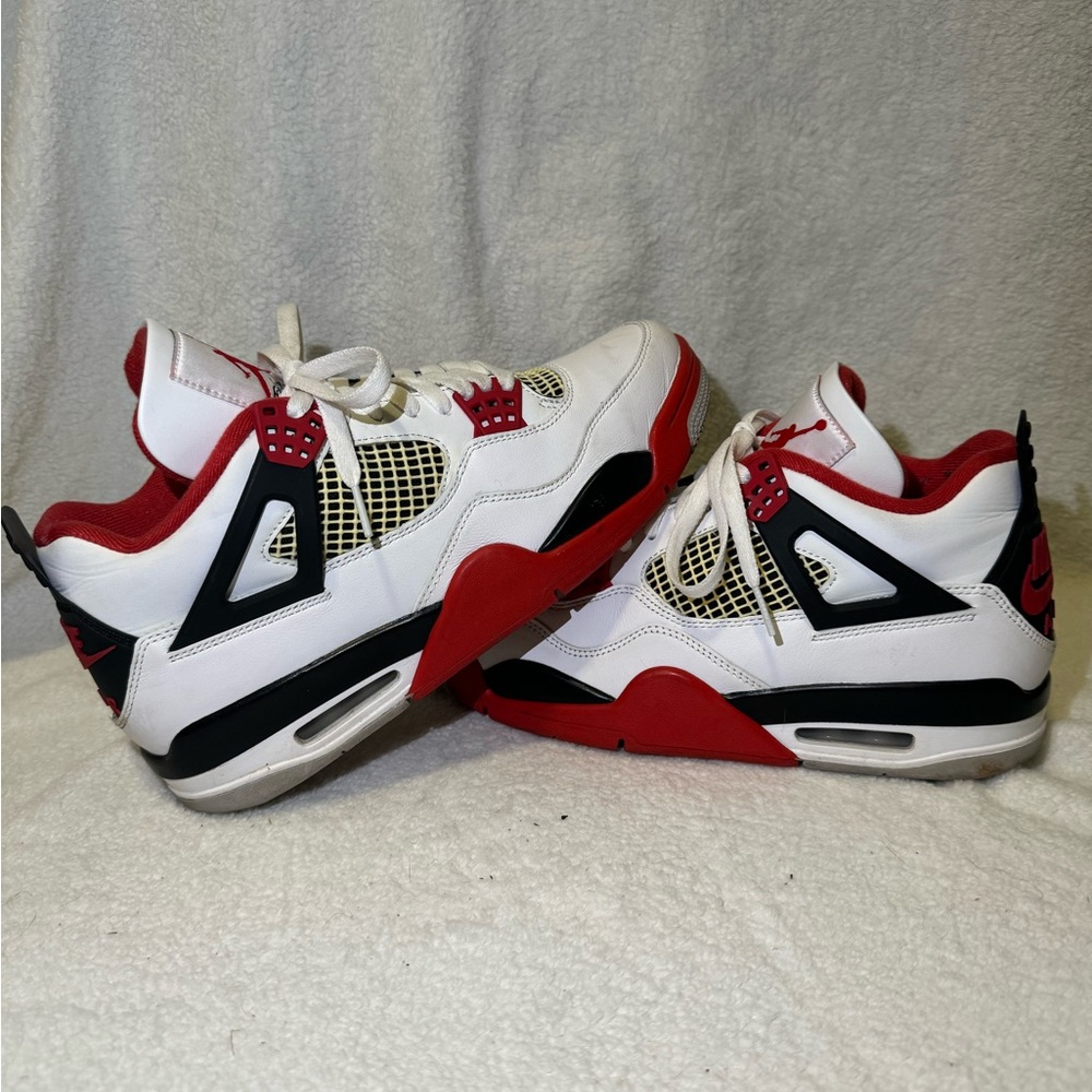 Jordan 4 Retro Fire Red (mens 9.5M) - Picture 1 of 11